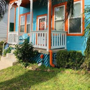 Ocean Blue - Charming Home 6 Blocks from the Beach