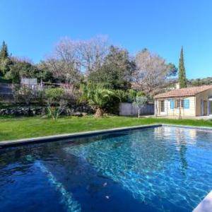 Villa Claudia Beautiful villa in a green space located in Biot