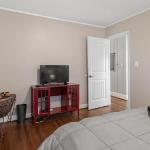 2 bedroom Mockingbird Lane