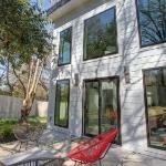 2 bedroom Woodside Avenue