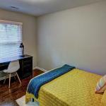 3 bedroom Colorado Avenue