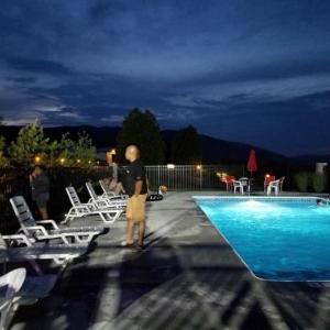 Cloud 9 Inn & Suites Lake George