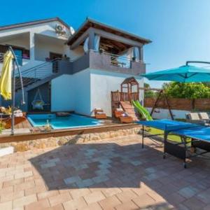 Amazing apartment in Tinj w/ Outdoor swimming pool WiFi and 3 Bedrooms