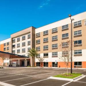 Holiday Inn Express & Suites Jacksonville - Town Center By IHG