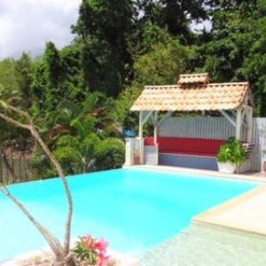 Maison accueillante à La Trinité avec piscine partagée 57 m²