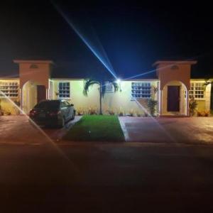 Kozy Bahamas Getaway 25mins from Airport & USA Embassy