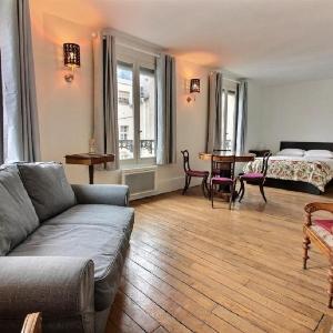 S18536 - 2 person studio in Monmartre