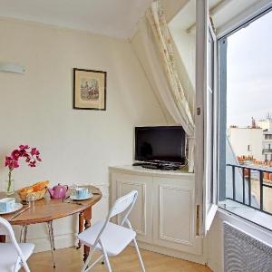 S08160 - Cozy studio for 2 people in Madeleine with a stunning view on  Sacré-Coeur metro Havre