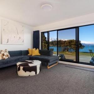 TAHUNA LAKEFRONT LUXURY Central Location