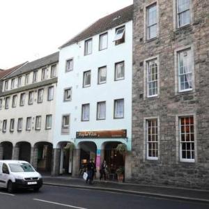 1 bed in the heart of Edinburgh's Old Town