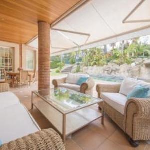 Villa arrabassada beach