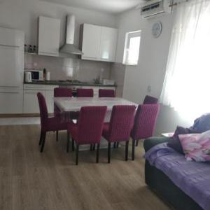 Apartment in Brodarica with Balcony Air condition WIFI Washing machine (4731-1)