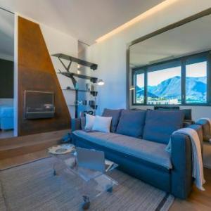 Casa Basilico with Lake View and Private Garage - Happy Rentals