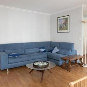 Superb bright and spacious apt near TROCADERO