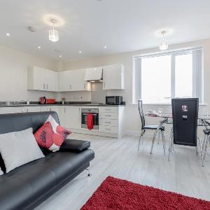 Harrow- Close to everything 2BED2BATH inc Parking