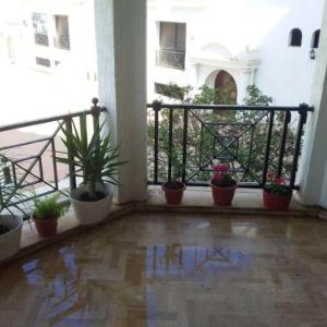 Chic Apartment in Casablanca with Shared Pool - 100 sqm