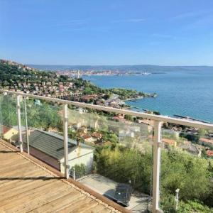 TriesteVillas EPIC SEA VIEW Str. Friuli 469 Luxury 3BR w/ parking 7 guests