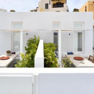 Thiro Villas