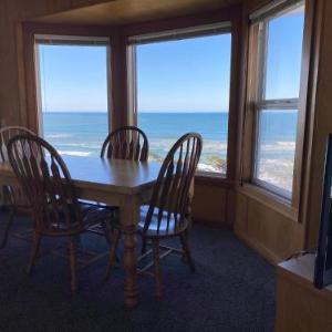 Ester Lee Oceanview Inn