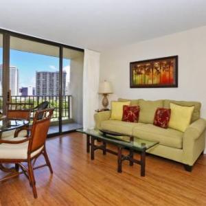 Chateau Waikiki #1014