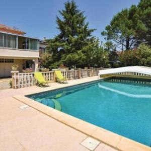 Awesome home in Caumont sur Durance w/ Outdoor swimming pool WiFi and Outdoor swimming pool