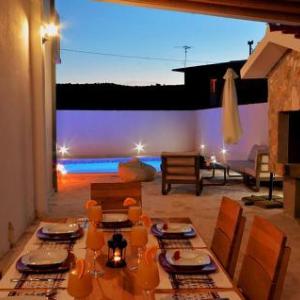 Stunning home in Pozorac w/ Outdoor swimming pool and 3 Bedrooms