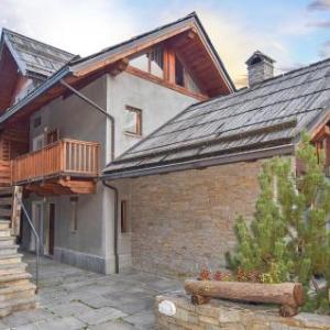 Amazing home in Bardonecchia w/ Indoor swimming pool and 3 Bedrooms