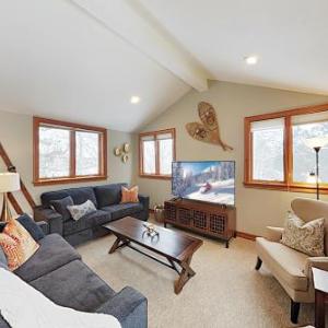 New Listing! Hidden Creek Townhome - Walk to Lift townhouse