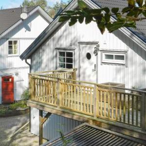 6 person holiday home in LYSEKIL