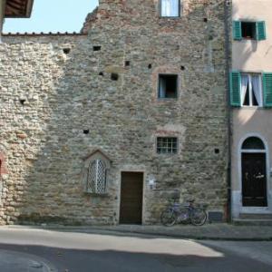 Figline Valdarno Apartment Sleeps 4 with Air Con and WiFi