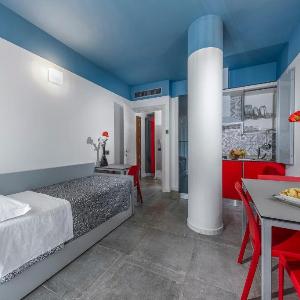 Appartamento bilocale con piscina vicino al mare