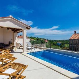 Awesome home in Cilipi w/ Outdoor swimming pool and 5 Bedrooms