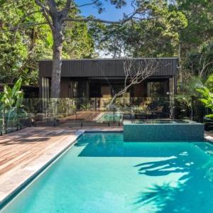 Tallowood - luxury beach house with pool & studio