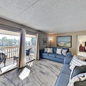 New Listing! Bay-View Condo with Pool Walk to Beach condo