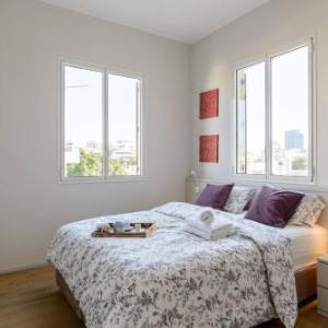 Italian design apartment in Rothschild Blvd