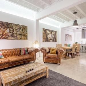 Luxury ground floor apartment in Valencia Center