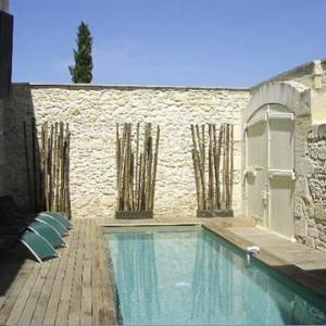 Villa with 3 bedrooms in Beaucaire with private pool enclosed garden and WiFi