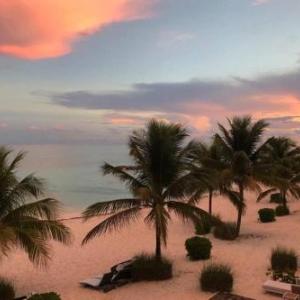 White House - Exclusive Luxury Beachfront Villa - Private White Sand Beach