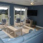 208M condo