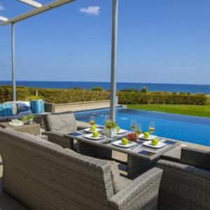 Protaras Seafront Villa Infinte Aretousa