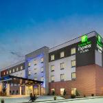 Holiday Inn Express  Suites   St Peters