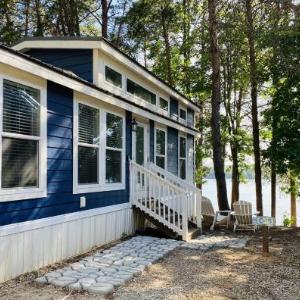 Waterfront Two Bedroom 15 on the #lake at Long Cove Resort