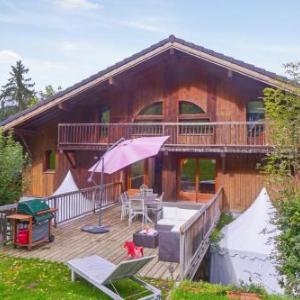 Chalet with 4 bedrooms in Morillon with wonderful mountain view furnished garden and WiFi