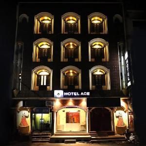 ACE Plaza Hotel