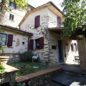 Colle di Favilla Villa Sleeps 5