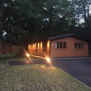 Shellow Lane Lodges