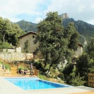 Solsona Villa Sleeps 24 with Pool