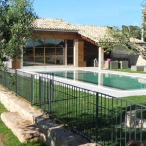 Solsona Villa Sleeps 15 with Pool