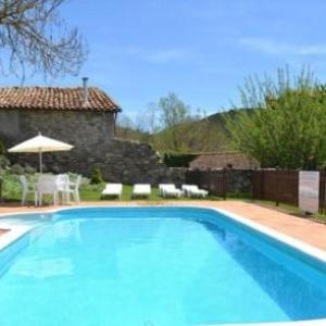 La Pobla de Lillet Villa Sleeps 13 with Pool