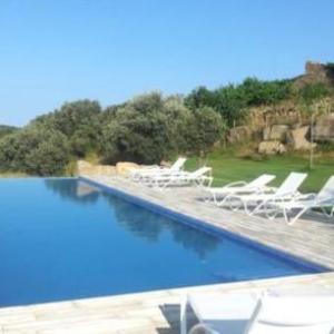 Tiurana Villa Sleeps 20 with Pool and Air Con